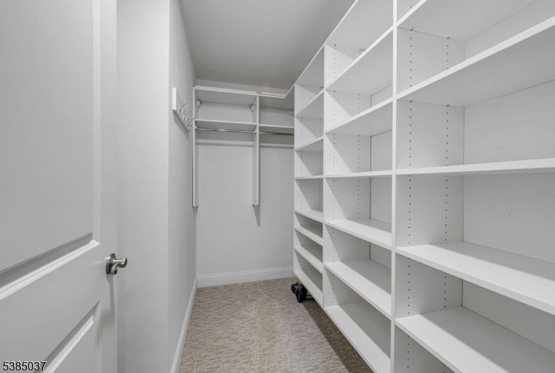 Interior, Walk-in Closets