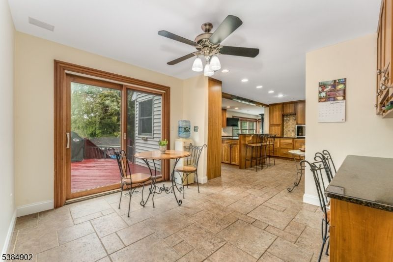 Dining room, Interior, Kitchen, Recessed Lighting