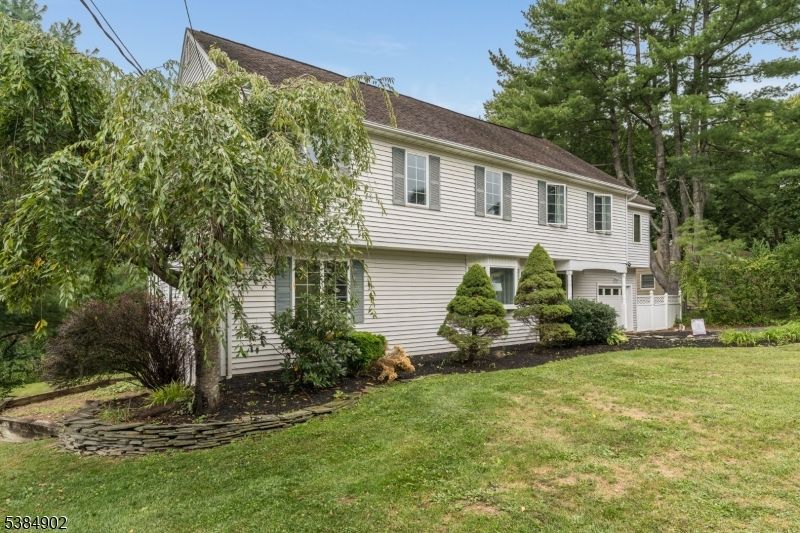 Attached, Backyard, Exterior, Facade, Georgian