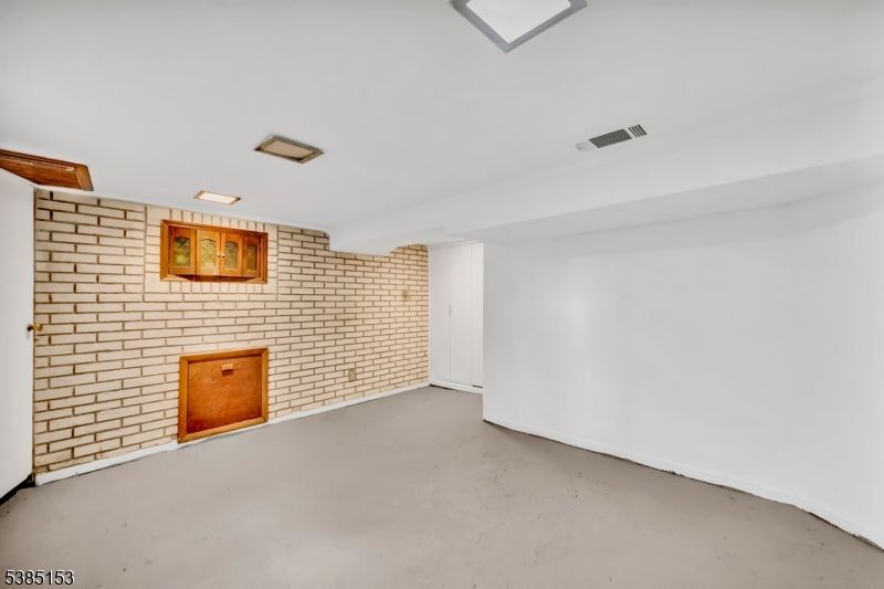 Empty room, Interior, Recessed Lighting, Stone Walls