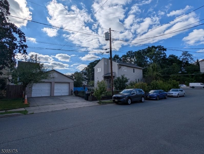 Detached Garage, Exterior