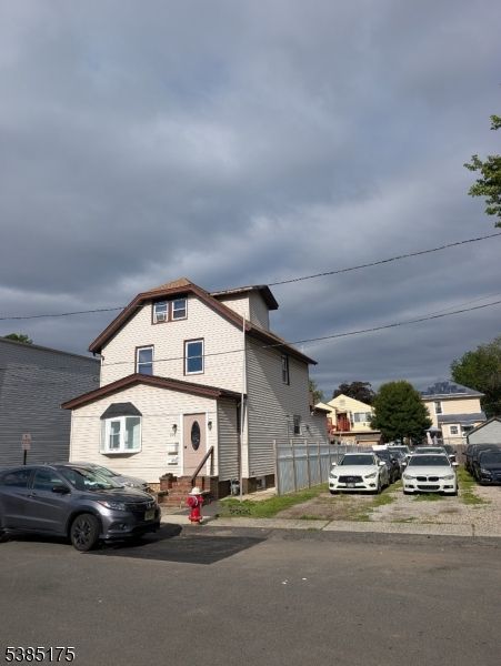 Exterior, Facade, Queen Anne Victorian
