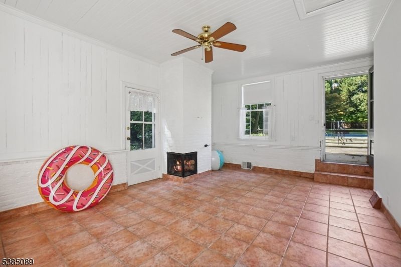 Empty room, Fireplace, Interior