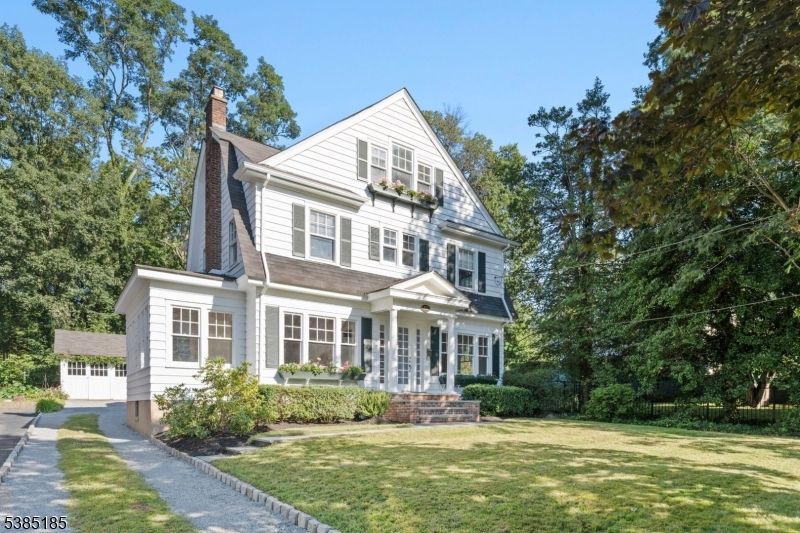 Backyard, Exterior, Facade, Farmhouse