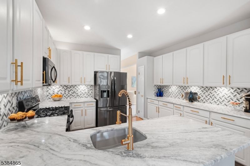 Interior, Kitchen, Recessed Lighting
