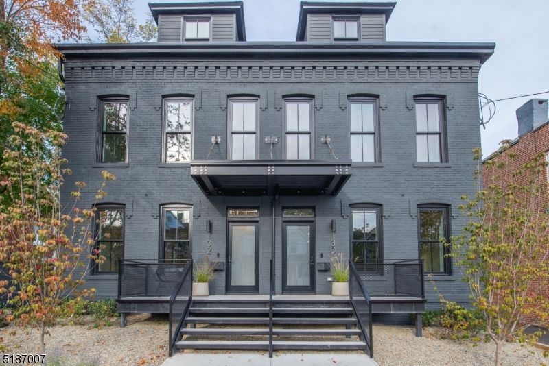 Exterior, Facade, Brick Facade, American Foursquare