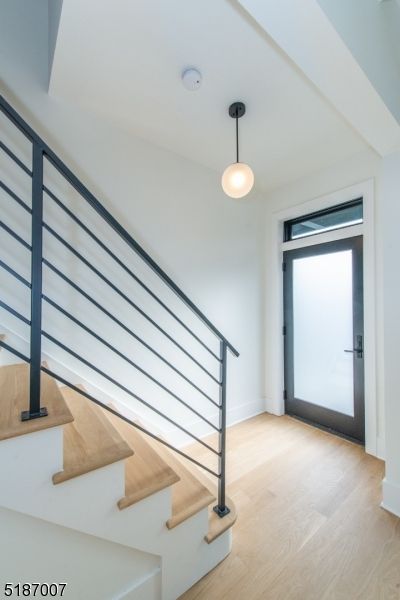 Interior, Pendant Lights, Wood Texture Flooring