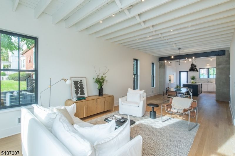 Dining room, Interior, Living room, Pendant Lights, Recessed Lighting, Wood Texture Flooring