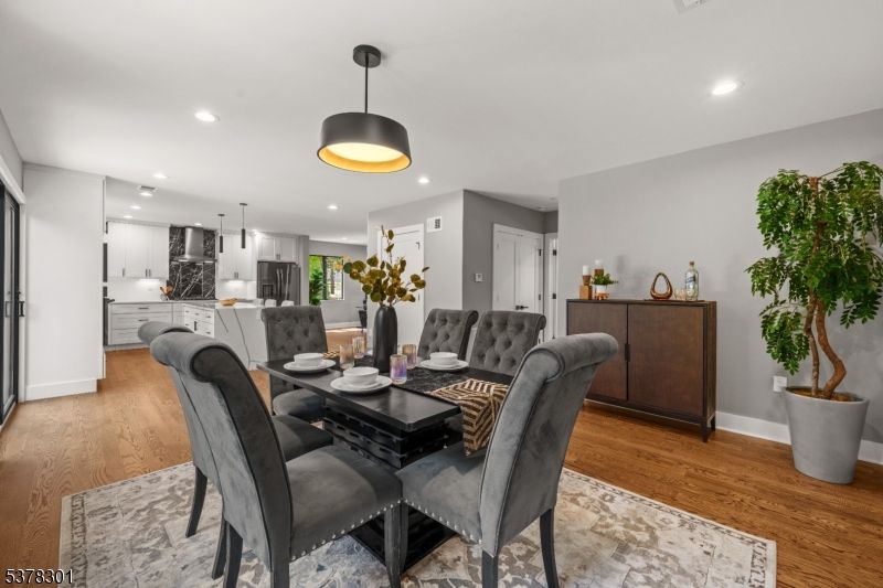 Dining room, Interior, Kitchen, Pendant Lights, Recessed Lighting, Wood Texture Flooring