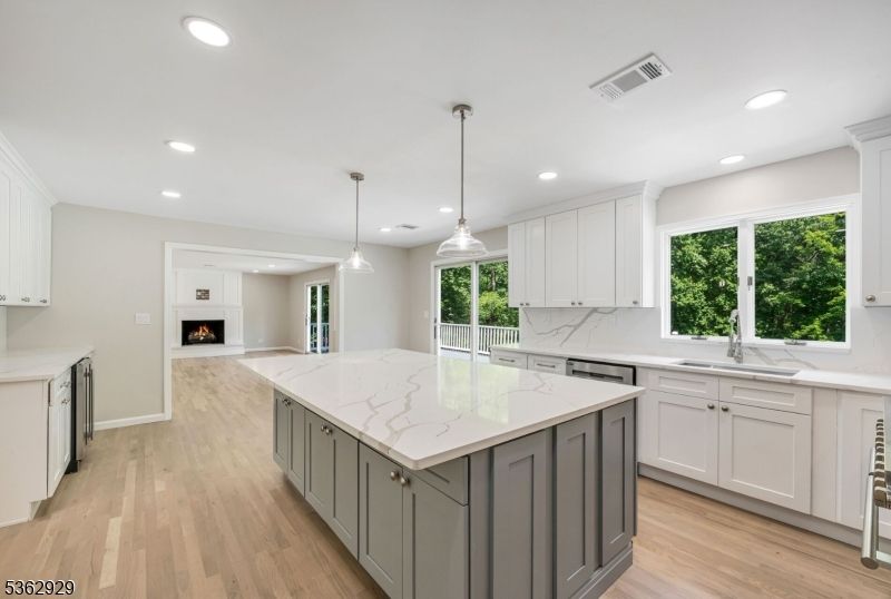 Fireplace, Interior, Kitchen, Pendant Lights, Recessed Lighting, Wood Texture Flooring