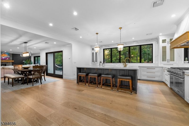 Dining room, Interior, Kitchen, Pendant Lights, Recessed Lighting, Wood Texture Flooring