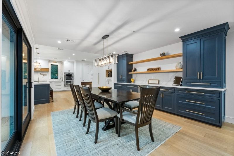 Chandelier, Dining room, Interior, Kitchen, Pendant Lights, Recessed Lighting, Wood Texture Flooring