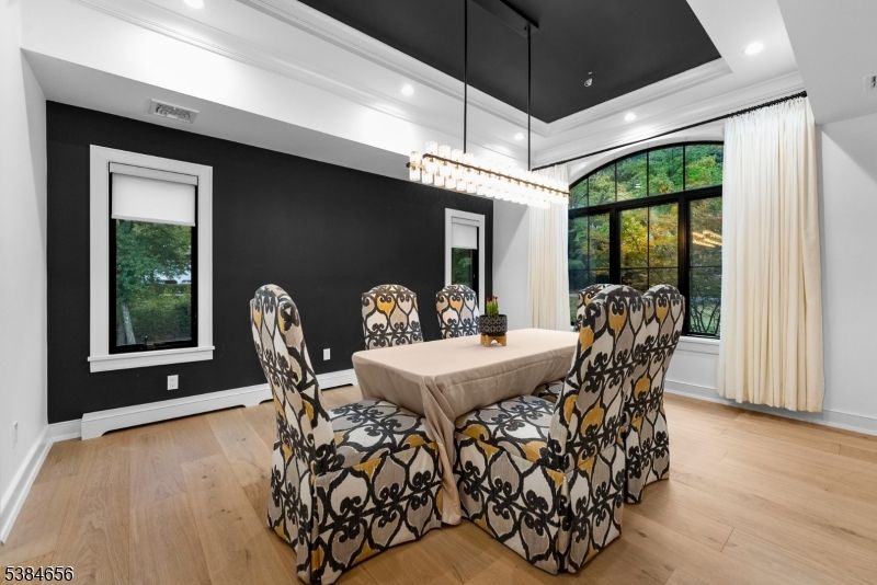 Chandelier, Dining room, Interior, Recessed Lighting, Wood Texture Flooring