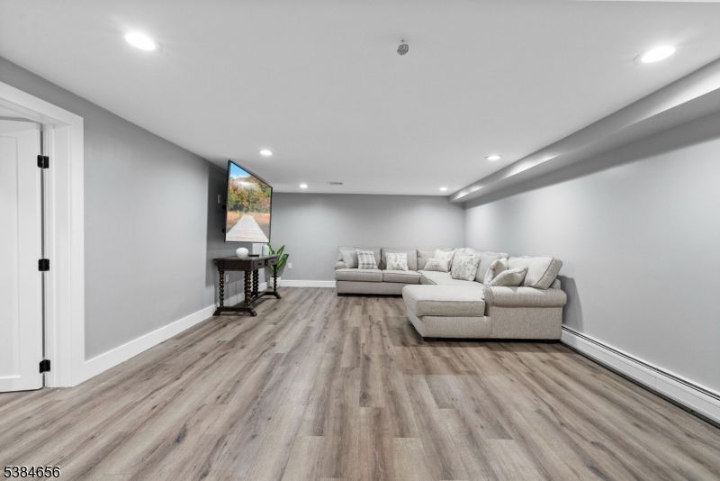 Interior, Recessed Lighting, Wood Texture Flooring