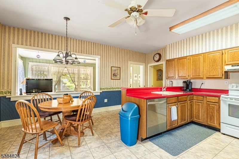 Dining room, Interior, Kitchen, Pendant Lights