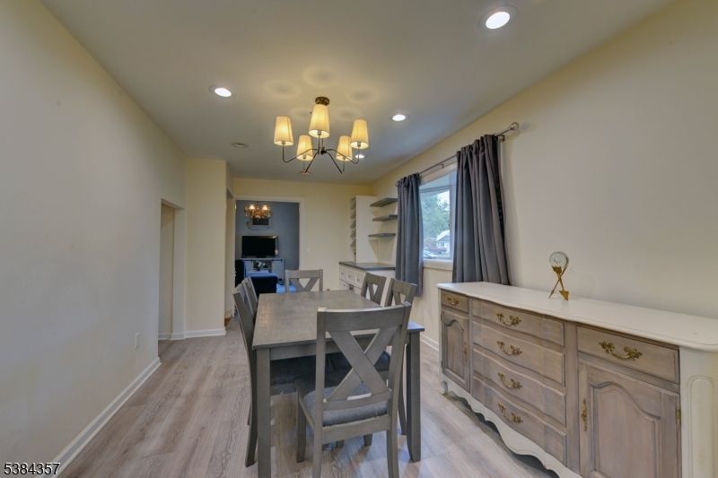 Chandelier, Dining room, Interior, Recessed Lighting, Wood Texture Flooring