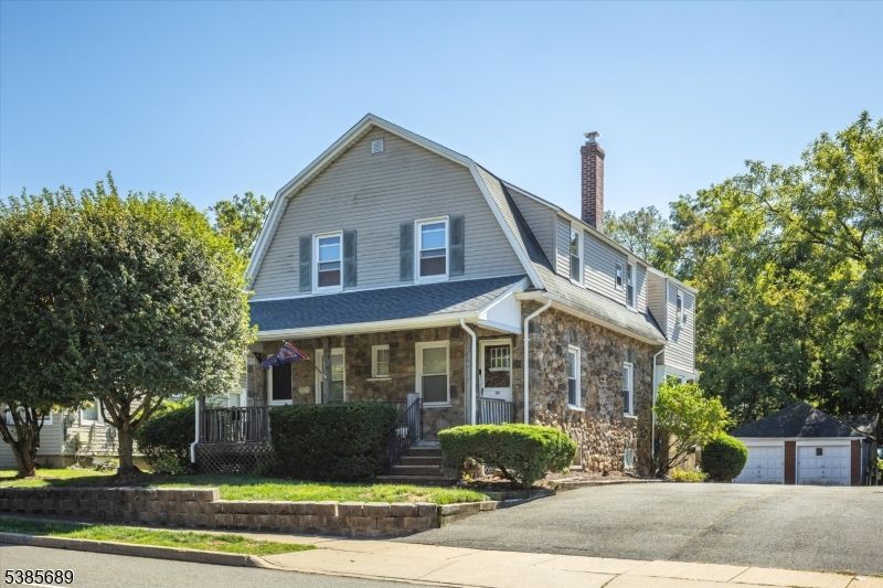 Detached Garage, Exterior, Facade, Queen Anne Victorian