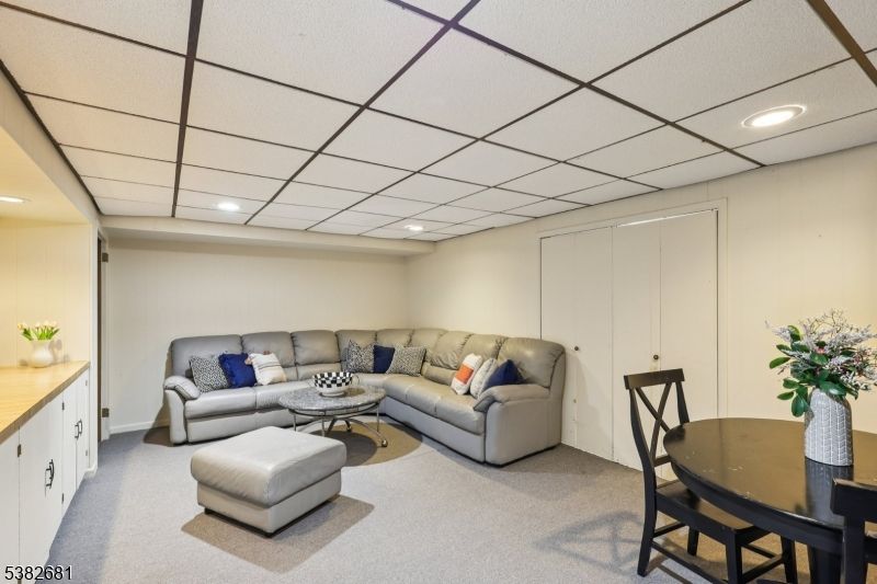 Dining room, Interior, Living room, Recessed Lighting