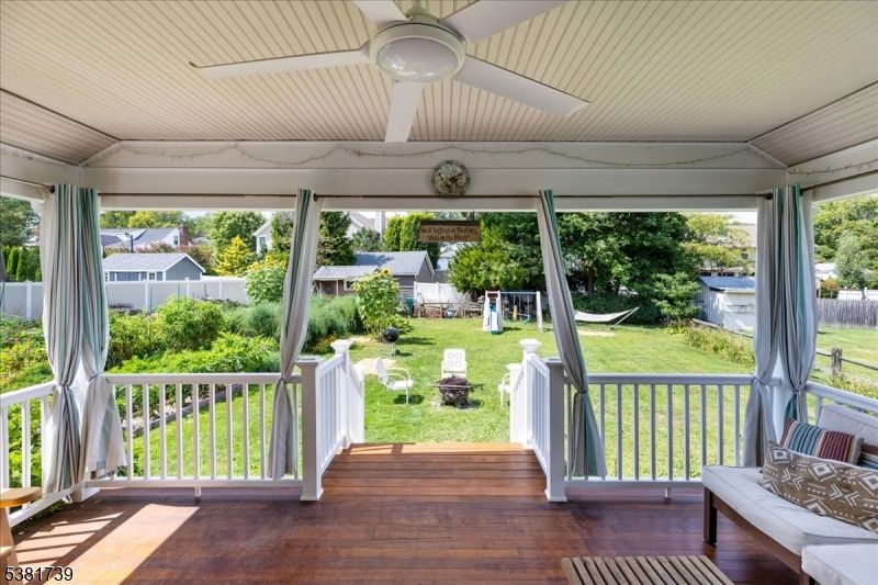 Interior, Sun Room, Wood Texture Flooring