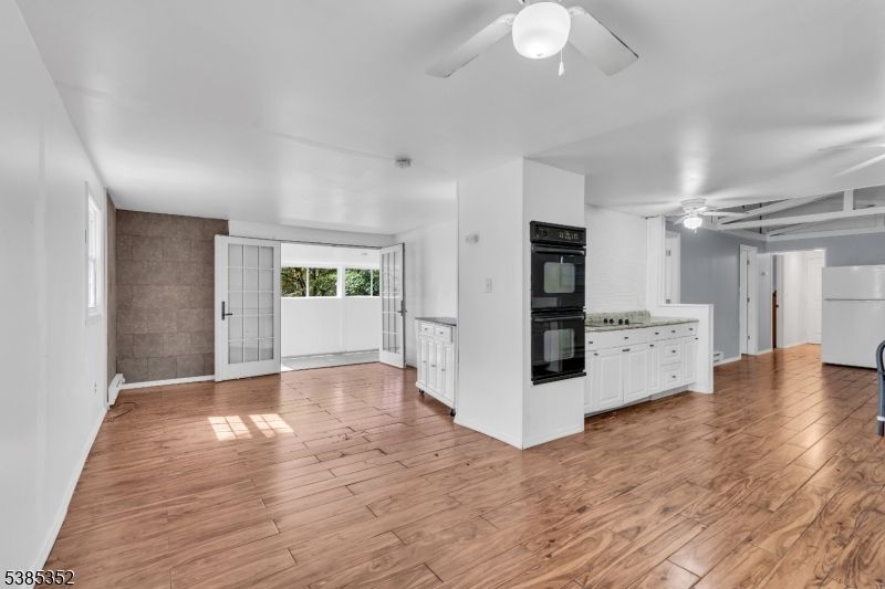Empty room, Interior, Kitchen, Wood Texture Flooring