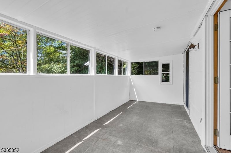 Empty room, Interior, Sun Room