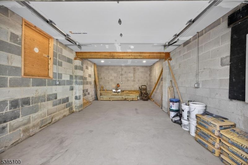 Garage, Interior, Stone Walls