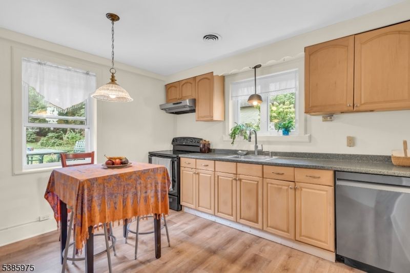 Dining room, Interior, Kitchen, Pendant Lights, Wood Texture Flooring