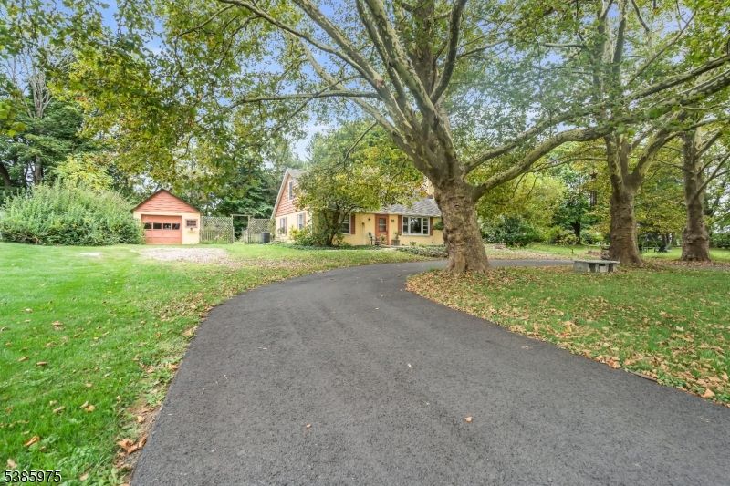 Backyard, Detached Garage, Exterior