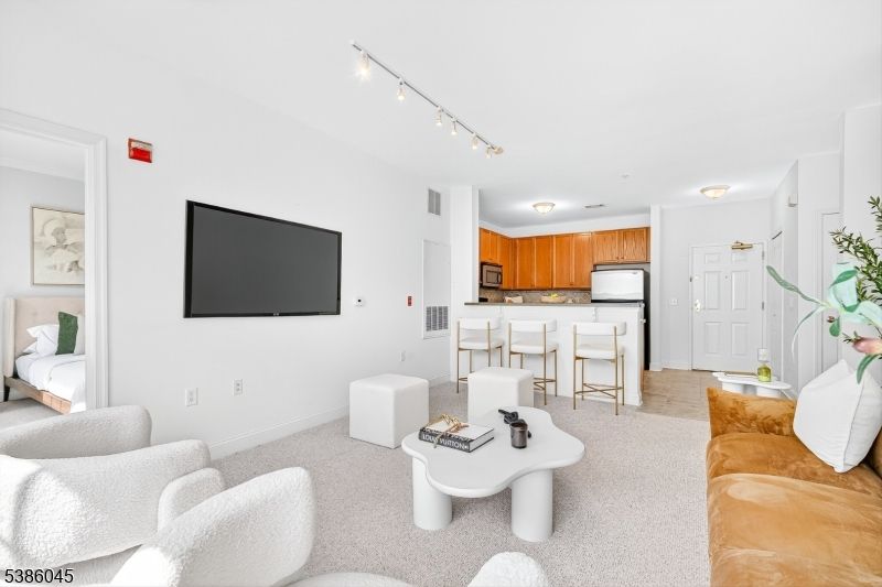 Interior, Kitchen, Living room, Stainless Steel Appliances