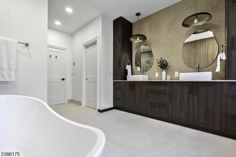 Bathroom, Dual Sink Vanities, Free Standing Baths, Interior, Pendant Lights, Recessed Lighting