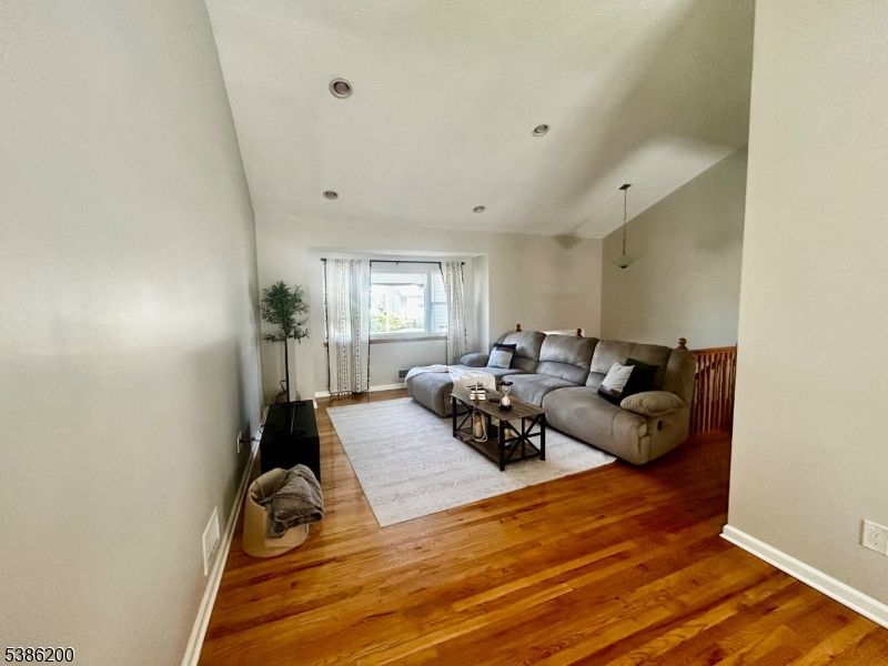 Interior, Living room, Pendant Lights, Recessed Lighting, Wood Texture Flooring