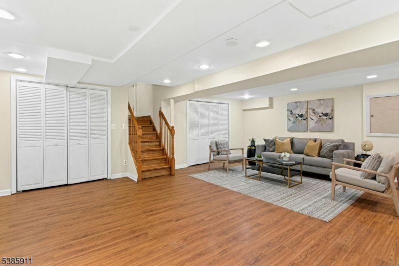 Interior, Living room, Recessed Lighting, Wood Texture Flooring