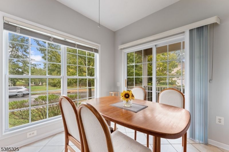 Dining room, Interior