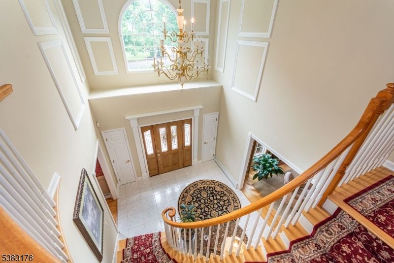 Chandelier, Interior