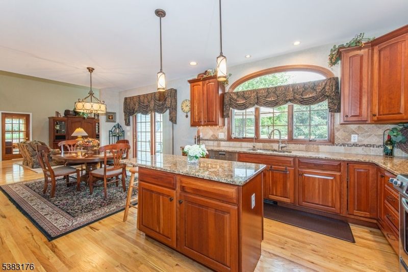 Dining room, Interior, Kitchen, Pendant Lights, Recessed Lighting, Wood Texture Flooring
