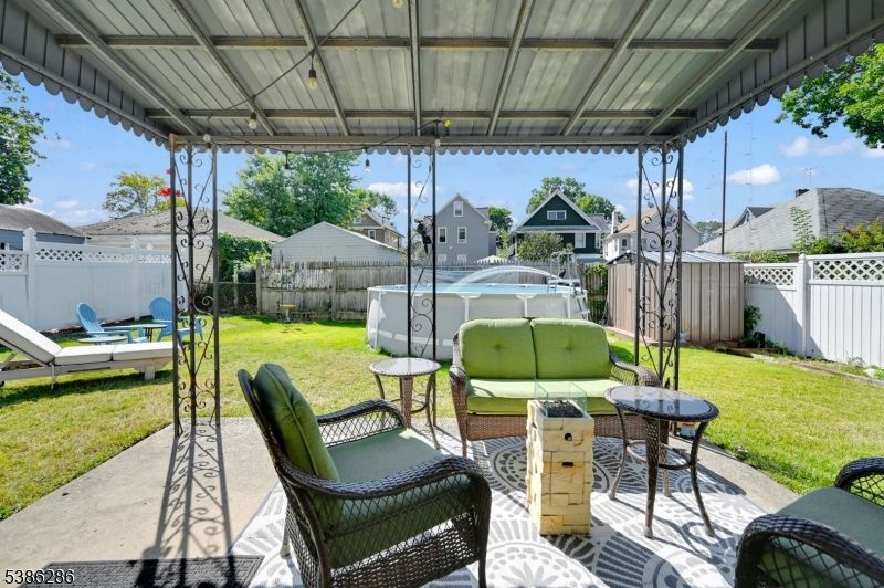 Backyard, Exterior, Hot Tub, Pool