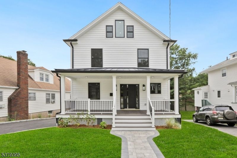 Exterior, Facade, Farmhouse