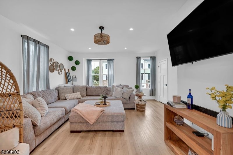 Interior, Living room, Recessed Lighting, Wood Texture Flooring
