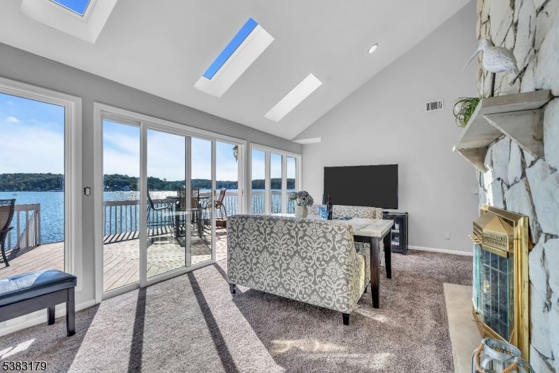 Interior, Living room, Water