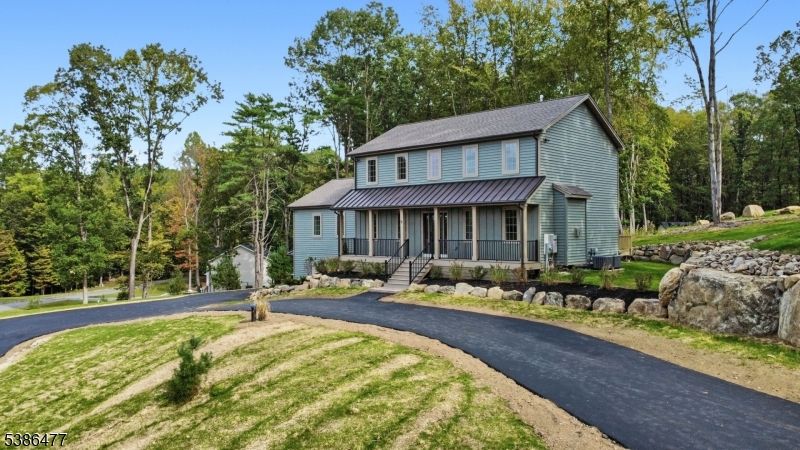 Backyard, Exterior, Facade, Farmhouse