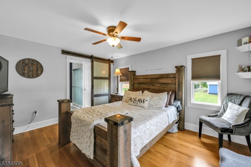 Bedroom, Interior, Pendant Lights, Wood Texture Flooring