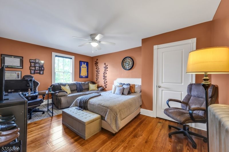 Bedroom, Home Office, Interior, Wood Texture Flooring