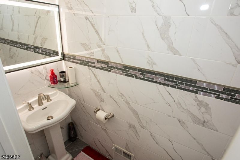 Bathroom, Interior, Marble Walls
