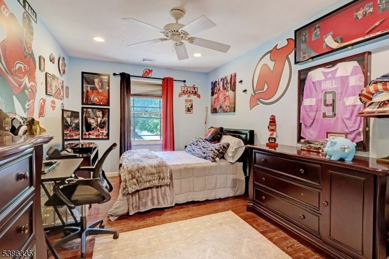 Bedroom, Home Office, Interior, Recessed Lighting, Wood Texture Flooring