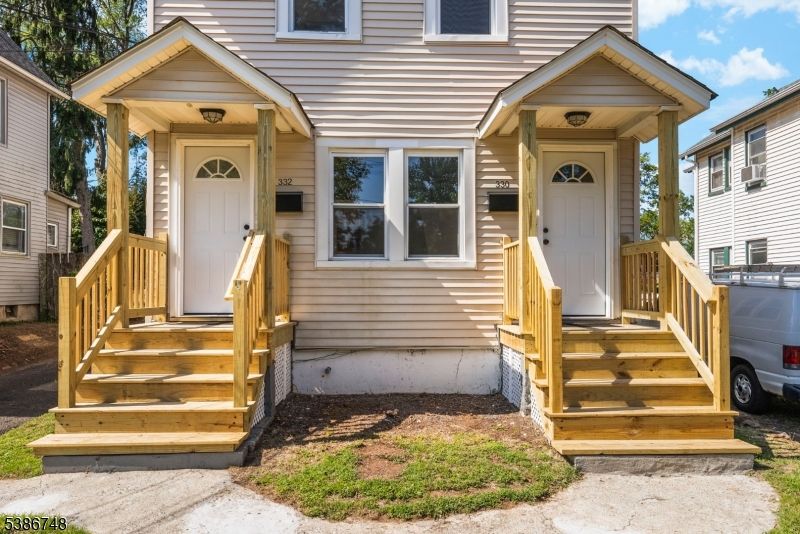 Exterior, Facade, None