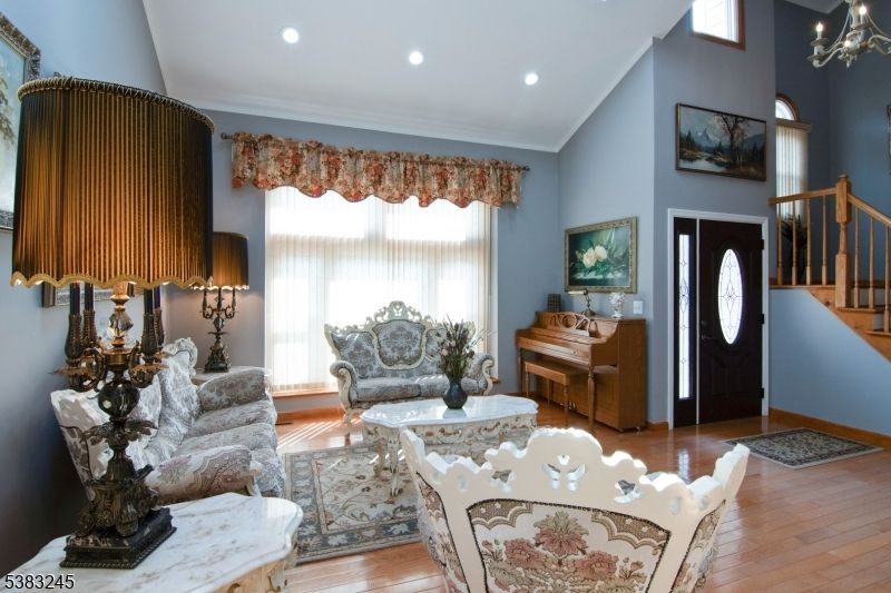 Interior, Living room, Piano, Recessed Lighting, Wood Texture Flooring