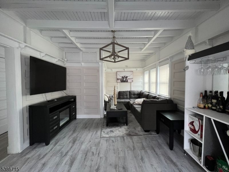 Interior, Living room, Pendant Lights, Wood Texture Flooring