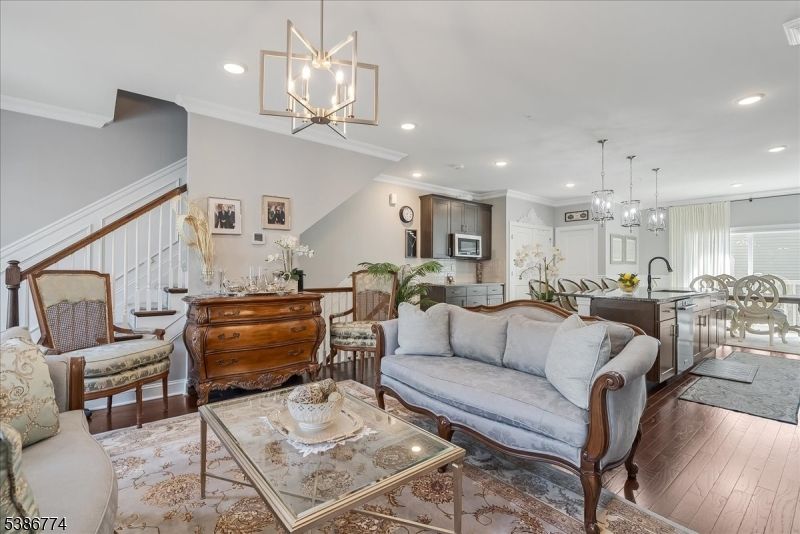 Dining room, Interior, Kitchen, Living room, Pendant Lights, Recessed Lighting, Wood Texture Flooring