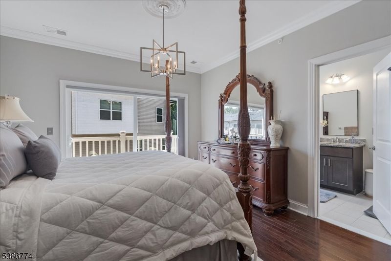 Bedroom, Interior, Pendant Lights, Wood Texture Flooring