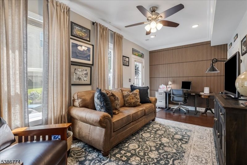 Home Office, Interior, Recessed Lighting, Wood Texture Flooring